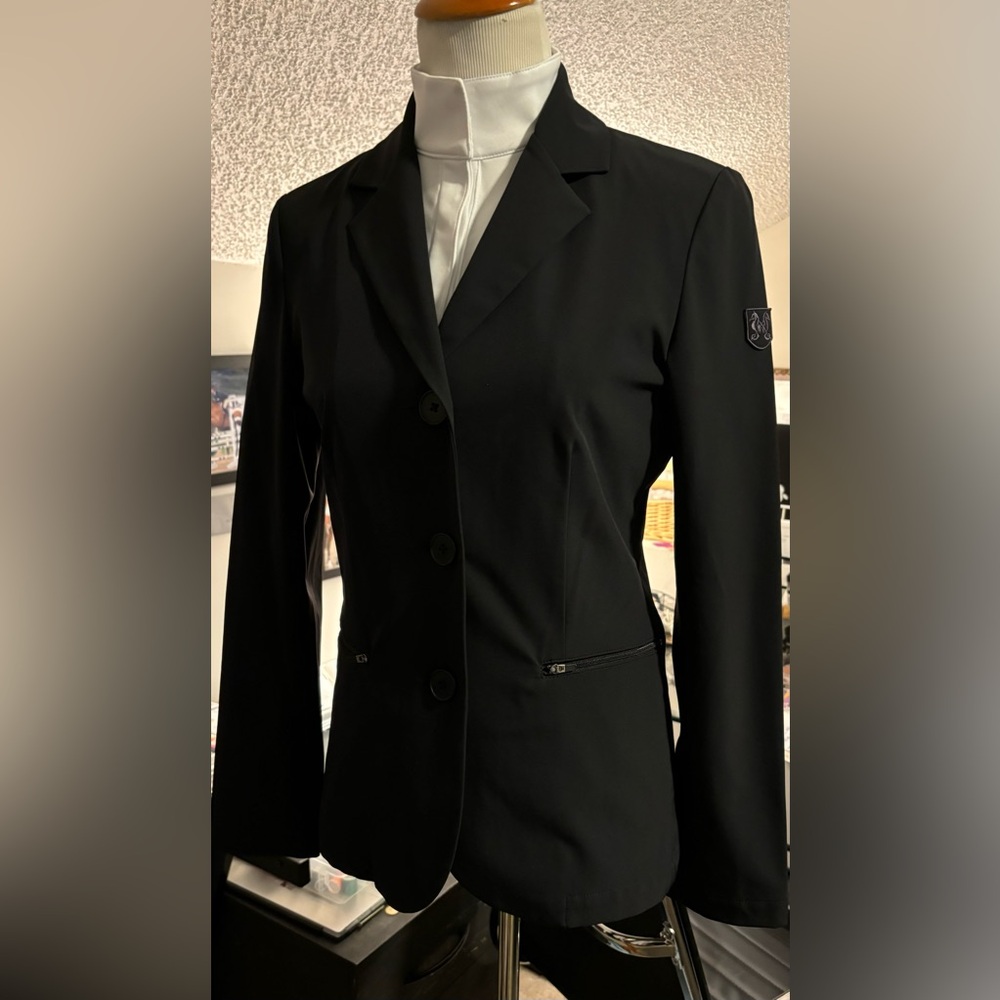 Show Jacket/ Prestige-Schoeller-Dyer Equestrian/ Swiss made. Size 8. - Picture 4 of 5